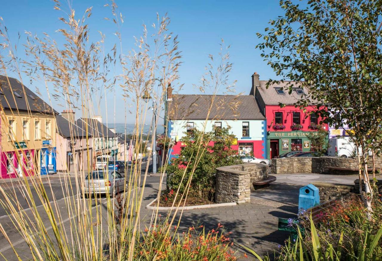 Joyce'S Carndonagh Inishowen Exterior photo